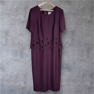 Formal Event women’s dress Burgundy/Wine size 2X with monochromatic embroidery